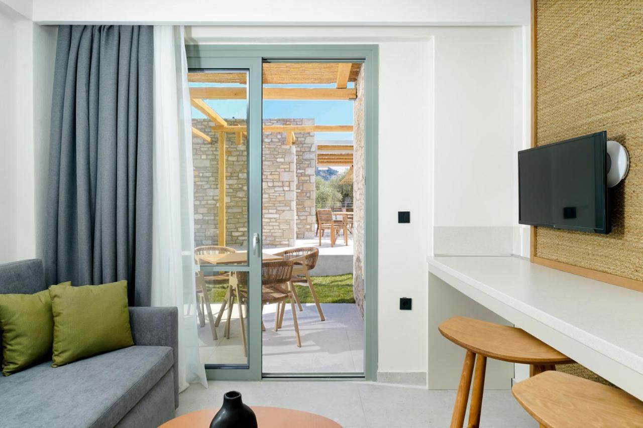 Azzure Luxury Suites بوتوس المظهر الخارجي الصورة