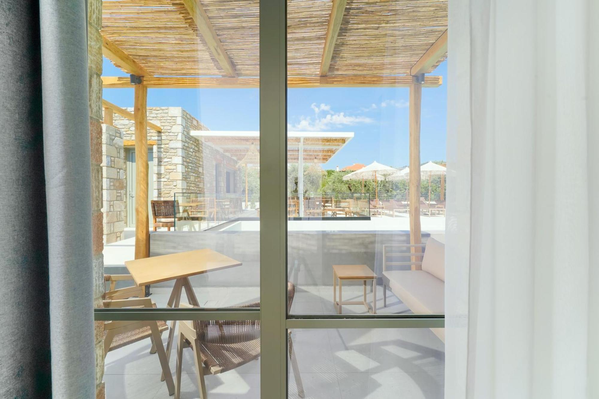 Azzure Luxury Suites بوتوس المظهر الخارجي الصورة