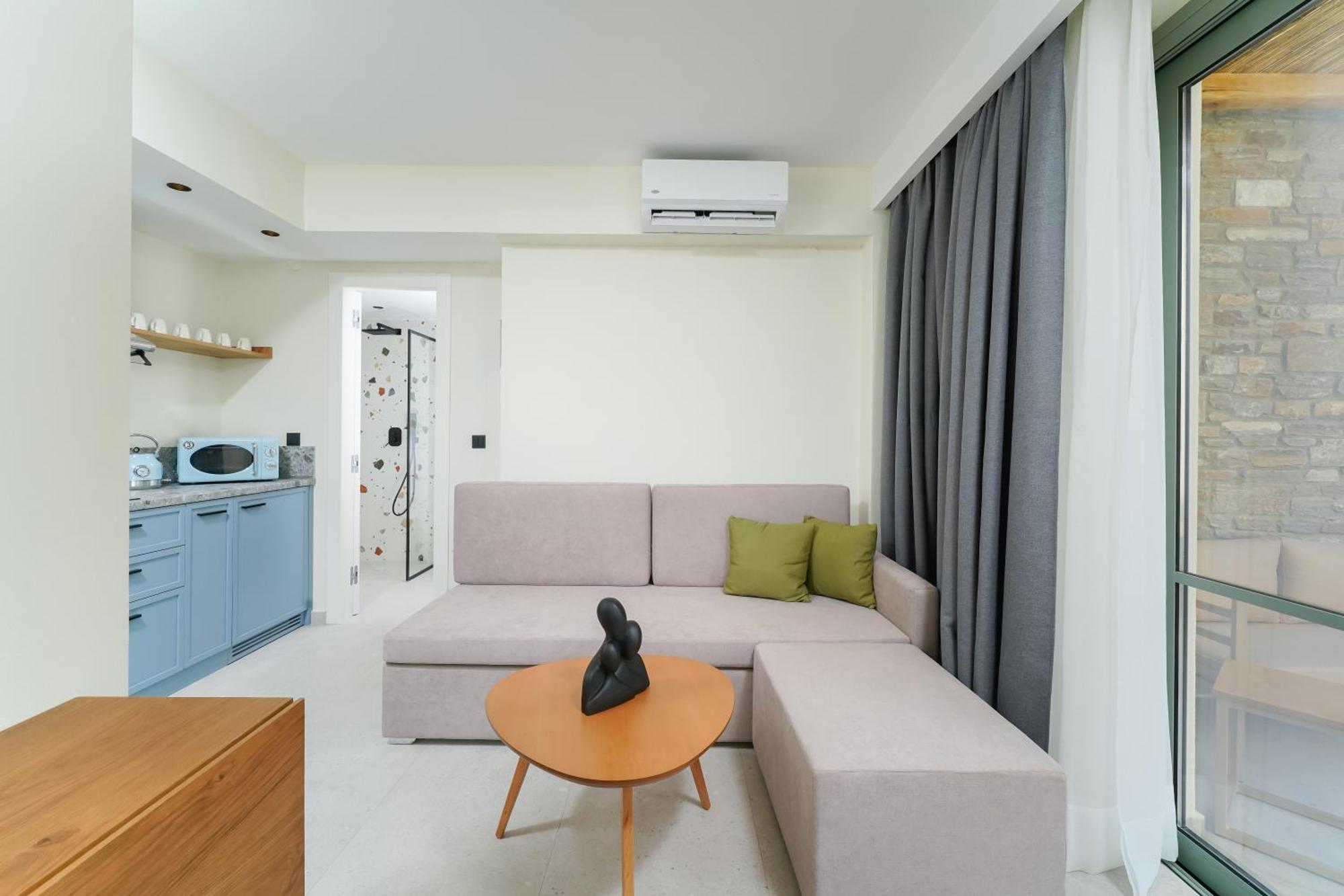 Azzure Luxury Suites بوتوس المظهر الخارجي الصورة