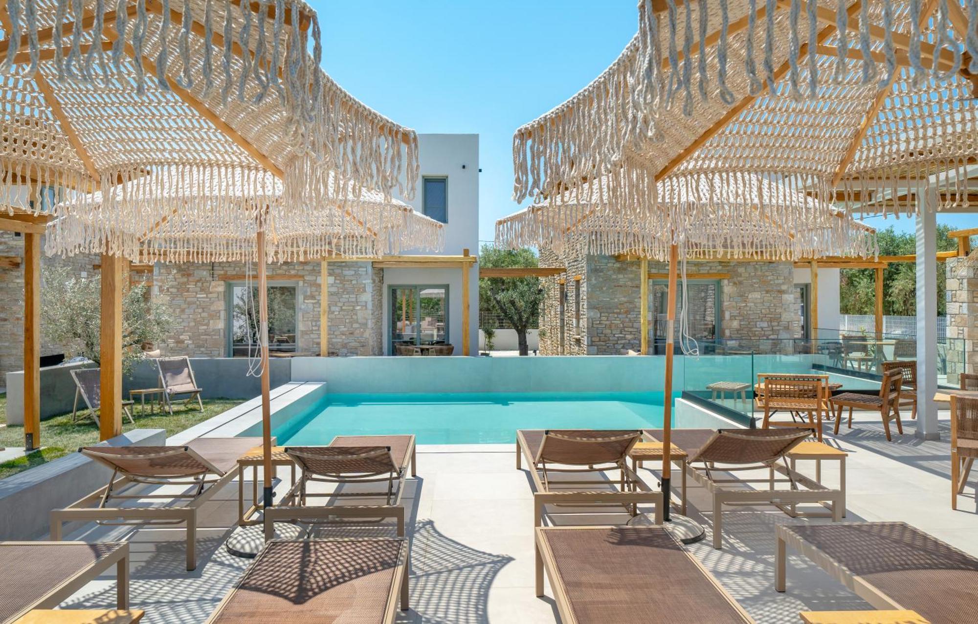 Azzure Luxury Suites بوتوس المظهر الخارجي الصورة